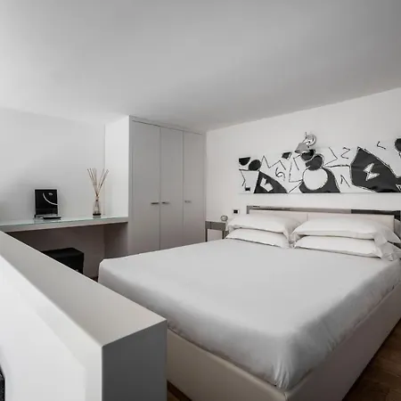 Lhp Suite Roma Piazza Del Popolo Exterior foto